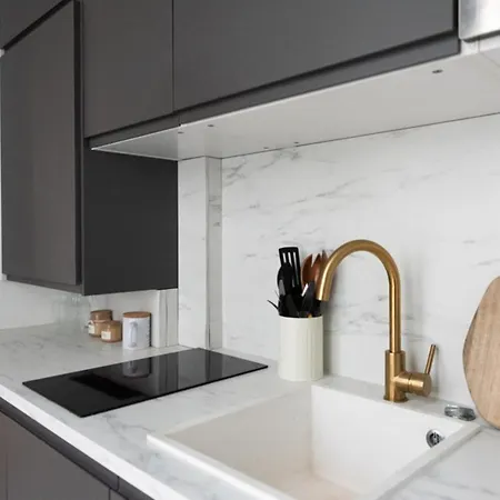 Nice 37m With Balcony Near The Louvre Apartment